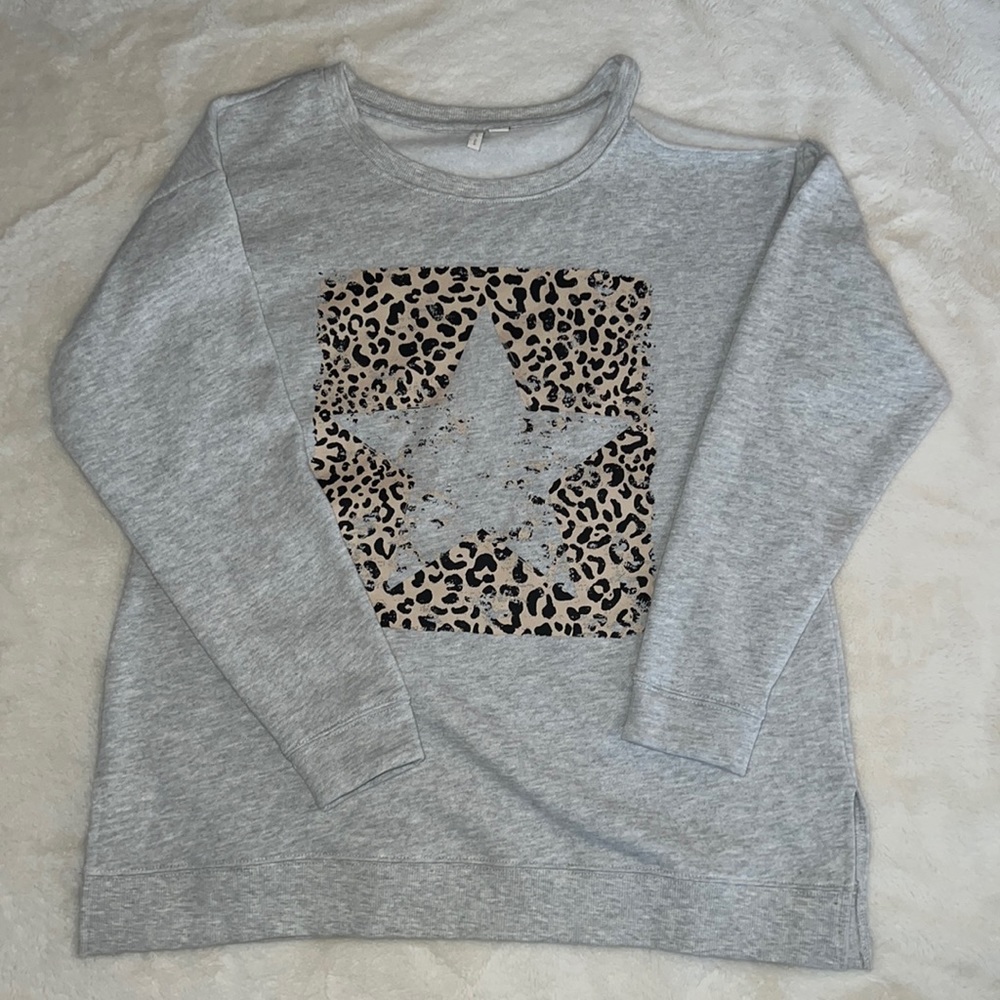 Off shoulder Cato sweater size S. In gray